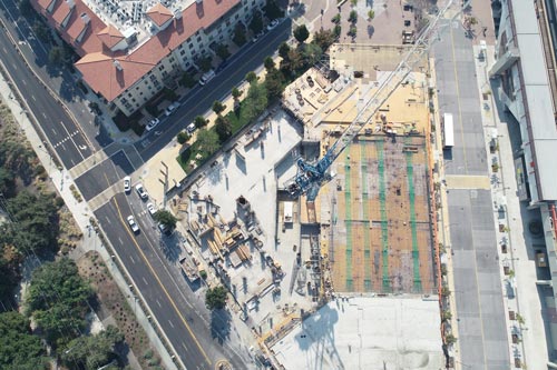 vue en drone sur chantier de travaux publics pour releve mesure